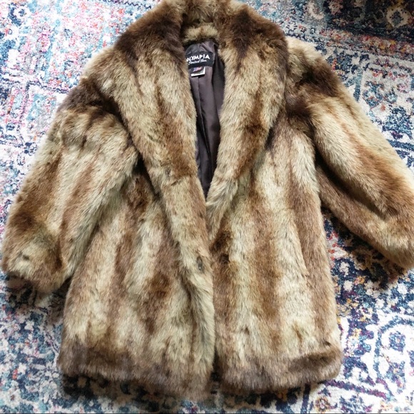 Vintage Jackets & Blazers - VINTAGE Faux Fur Coat